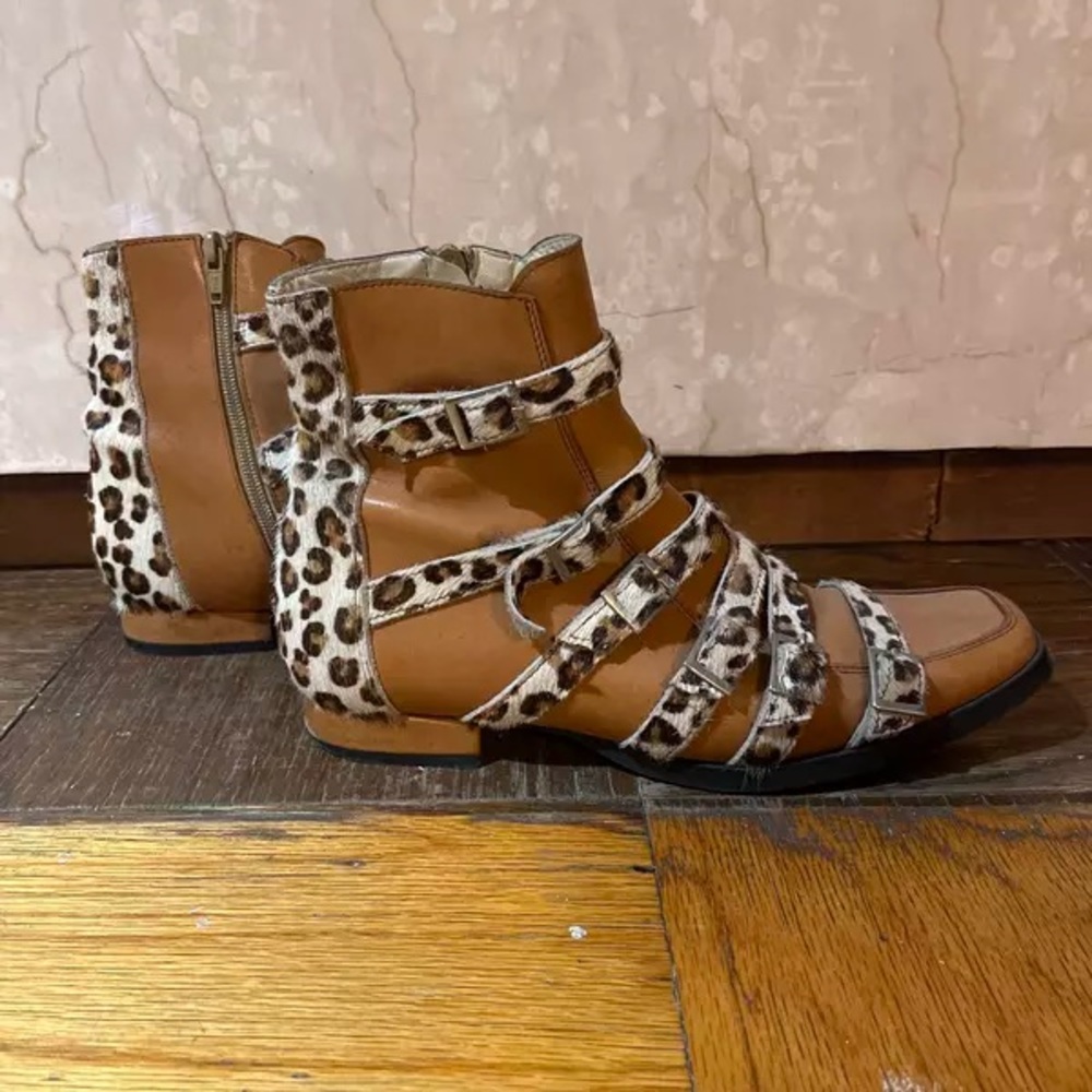 Fluevog time Jean custom tan/leopard color 7 - Picture 2 of 3